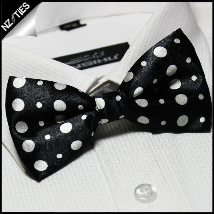 Black with Big and Small White Polkadots Bow Tie
